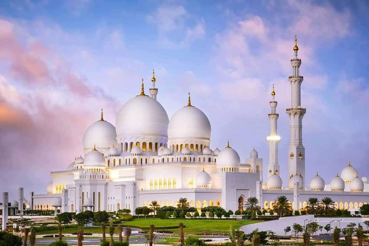 private-abu-dhabi-sheikh-zayed-mosque-with-louver-museum-emirates-place-tea_1